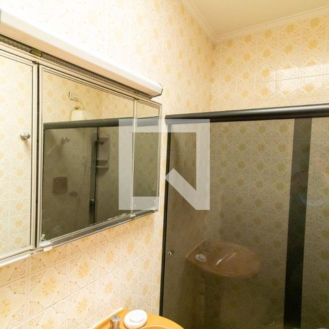 Casa à venda com 400m², 3 quartos e 8 vagas Casa à venda com 400m², 3 quartos e 8 vagasBanheiro 2
