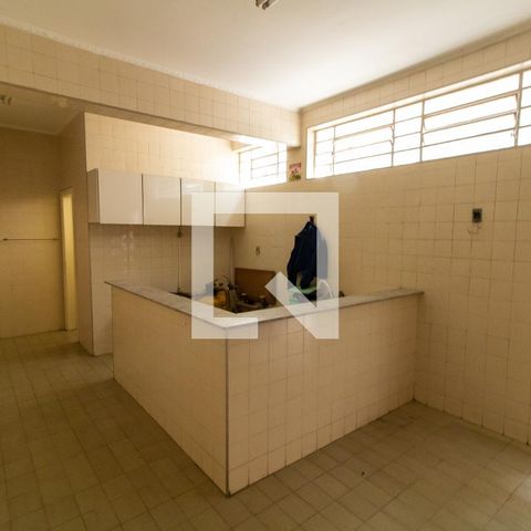 Casa à venda com 400m², 3 quartos e 8 vagas Casa à venda com 400m², 3 quartos e 8 vagasCozinha 2