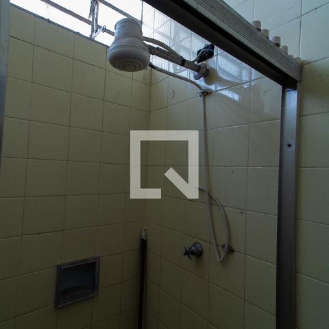 Casa à venda com 400m², 3 quartos e 8 vagas Casa à venda com 400m², 3 quartos e 8 vagasBanheiro 3