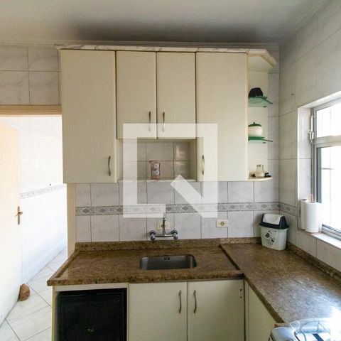 Casa à venda com 400m², 3 quartos e 8 vagas Casa à venda com 400m², 3 quartos e 8 vagasCozinha