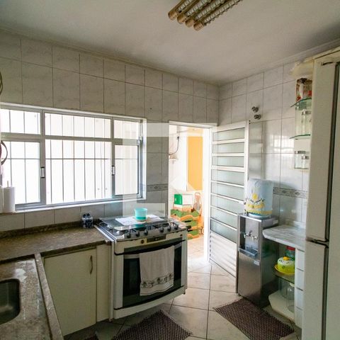 Casa à venda com 400m², 3 quartos e 8 vagas Casa à venda com 400m², 3 quartos e 8 vagasCozinha