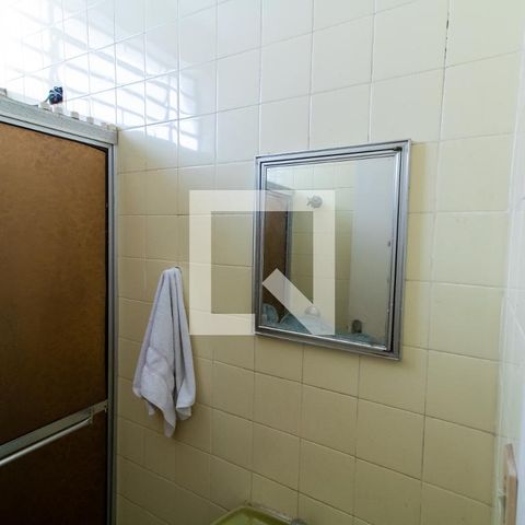 Casa à venda com 400m², 3 quartos e 8 vagas Casa à venda com 400m², 3 quartos e 8 vagasBanheiro 3