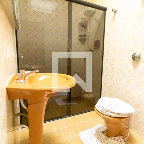 Casa à venda com 400m², 3 quartos e 8 vagas Casa à venda com 400m², 3 quartos e 8 vagasBanheiro 2