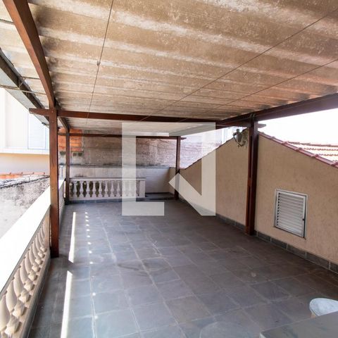 Casa à venda com 400m², 3 quartos e 8 vagas Casa à venda com 400m², 3 quartos e 8 vagasSacada