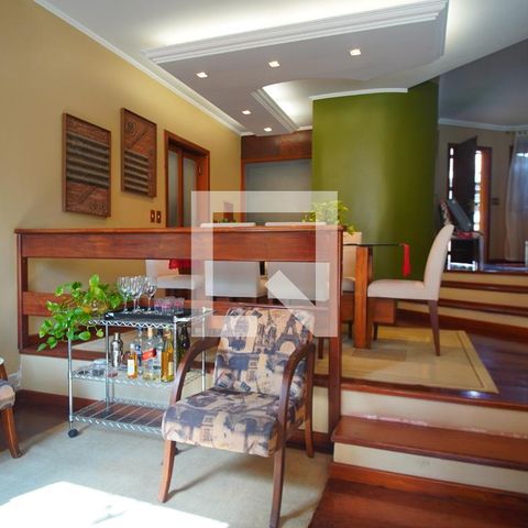 Casa à venda com 220m², 4 quartos e 4 vagasSala 1