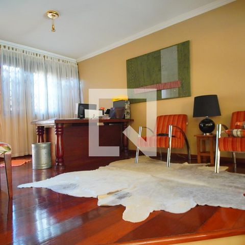 Casa à venda com 220m², 4 quartos e 4 vagasSala 1