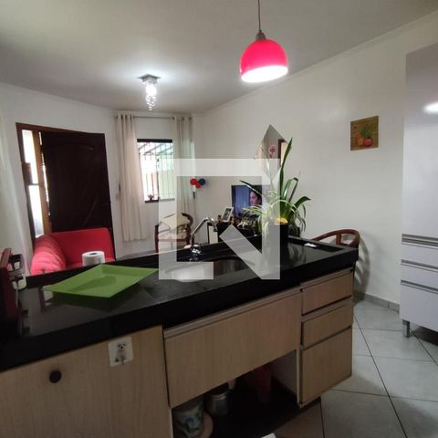 Casa à venda com 125m², 3 quartos e 2 vagas Casa à venda com 125m², 3 quartos e 2 vagasCozinha