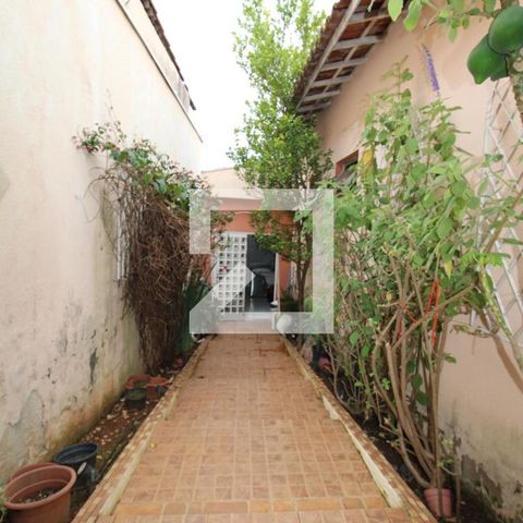 Casa à venda com 170m², 3 quartos e 1 vagaCorredor externo