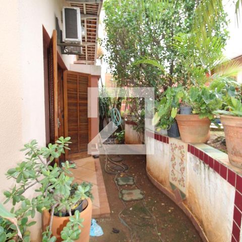 Casa à venda com 170m², 3 quartos e 1 vagaCorredor externo
