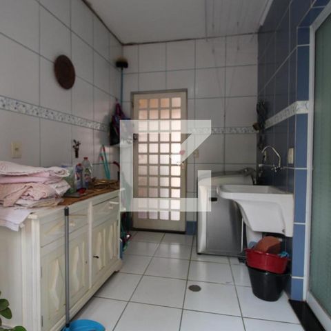 Casa à venda com 170m², 3 quartos e 1 vagaÁrea de Serviço