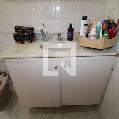 Casa à venda com 170m², 3 quartos e 1 vagaBanheiro da Suíte