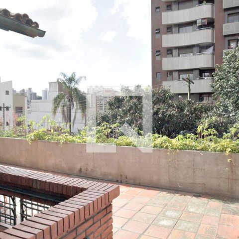 Casa para alugar com 385m², 4 quartos e 3 vagasÁrea Externa
