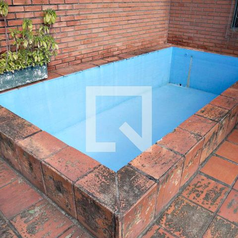 Casa para alugar com 385m², 4 quartos e 3 vagasPiscina