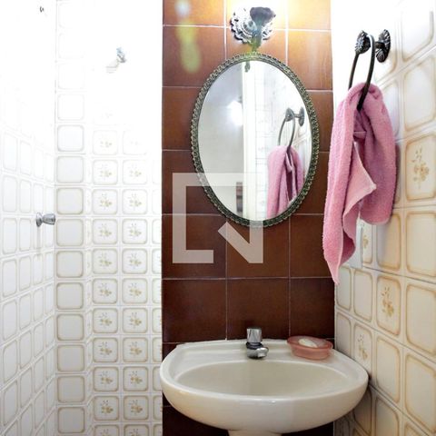Casa para alugar com 385m², 4 quartos e 3 vagasBanheiro 2