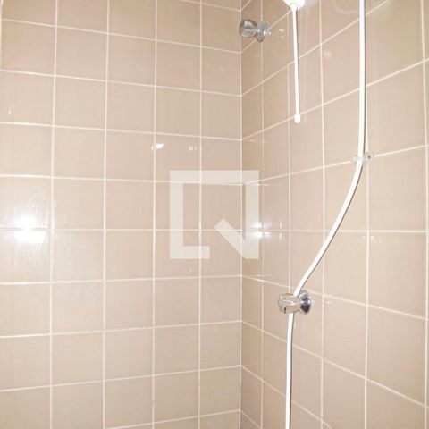 Casa para alugar com 385m², 4 quartos e 3 vagasBanheiro 1