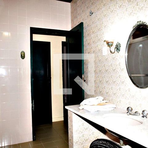 Casa para alugar com 385m², 4 quartos e 3 vagasBanheiro do Quarto 4