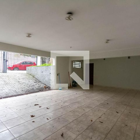 Apartamento à venda com 600m², 3 quartos e 4 vagas Apartamento à venda com 600m², 3 quartos e 4 vagasGaragem