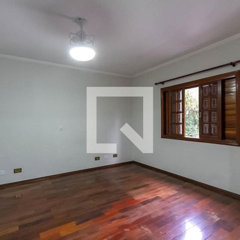 Apartamento à venda com 600m², 3 quartos e 4 vagas Apartamento à venda com 600m², 3 quartos e 4 vagasSuíte