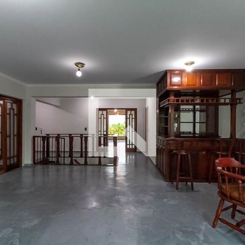 Apartamento à venda com 600m², 3 quartos e 4 vagas Apartamento à venda com 600m², 3 quartos e 4 vagasSala