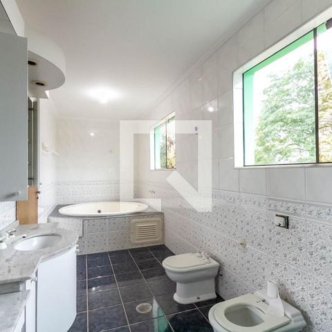 Apartamento à venda com 600m², 3 quartos e 4 vagas Apartamento à venda com 600m², 3 quartos e 4 vagasBanheiro dos Quartos 1 e 2