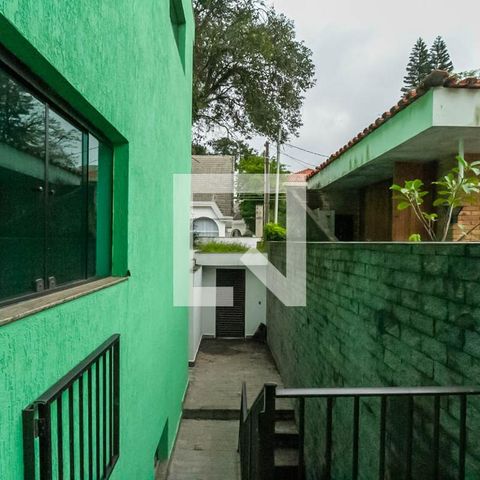Apartamento à venda com 600m², 3 quartos e 4 vagas Apartamento à venda com 600m², 3 quartos e 4 vagasVista da Área de serviço