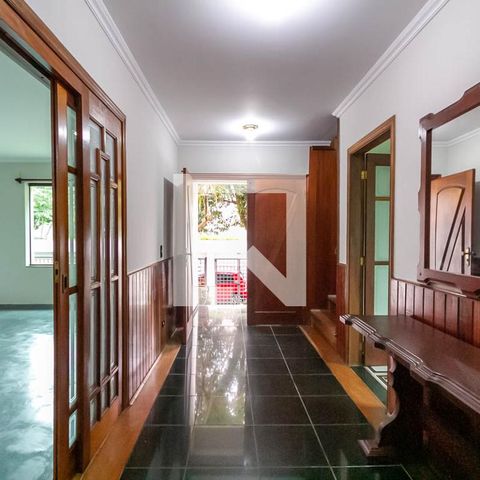 Apartamento à venda com 600m², 3 quartos e 4 vagas Apartamento à venda com 600m², 3 quartos e 4 vagasHall de Entrada