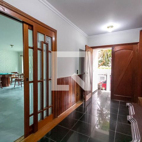 Apartamento à venda com 600m², 3 quartos e 4 vagas Apartamento à venda com 600m², 3 quartos e 4 vagasHall de Entrada