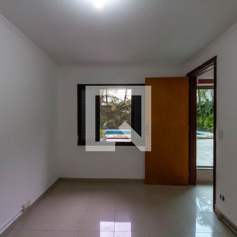 Apartamento à venda com 600m², 3 quartos e 4 vagas Apartamento à venda com 600m², 3 quartos e 4 vagasQuarto da Edícula