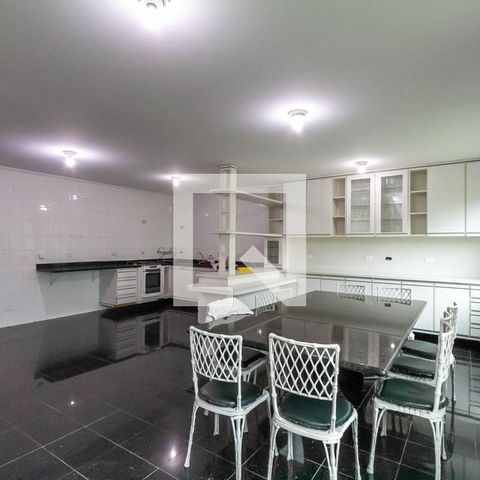 Apartamento à venda com 600m², 3 quartos e 4 vagas Apartamento à venda com 600m², 3 quartos e 4 vagasCozinha
