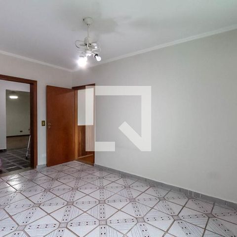 Apartamento à venda com 600m², 3 quartos e 4 vagas Apartamento à venda com 600m², 3 quartos e 4 vagasHall dos Quartos