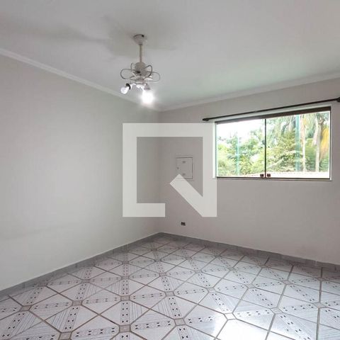 Apartamento à venda com 600m², 3 quartos e 4 vagas Apartamento à venda com 600m², 3 quartos e 4 vagasHall dos Quartos