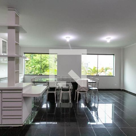 Apartamento à venda com 600m², 3 quartos e 4 vagas Apartamento à venda com 600m², 3 quartos e 4 vagasCozinha