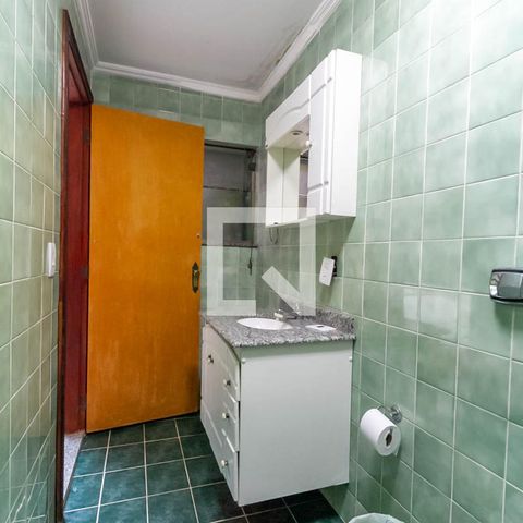 Apartamento à venda com 600m², 3 quartos e 4 vagas Apartamento à venda com 600m², 3 quartos e 4 vagasBanheiro da Edícula