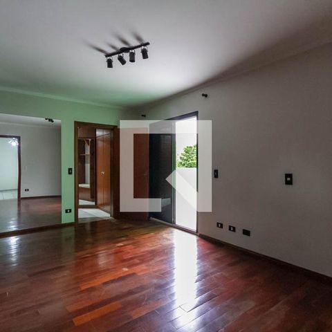 Apartamento à venda com 600m², 3 quartos e 4 vagas Apartamento à venda com 600m², 3 quartos e 4 vagasQuarto 1