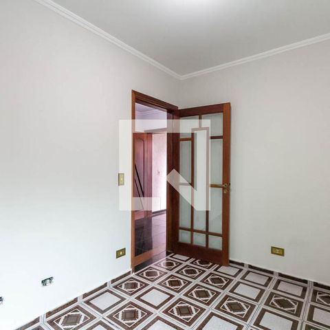 Apartamento à venda com 600m², 3 quartos e 4 vagas Apartamento à venda com 600m², 3 quartos e 4 vagasEscritório