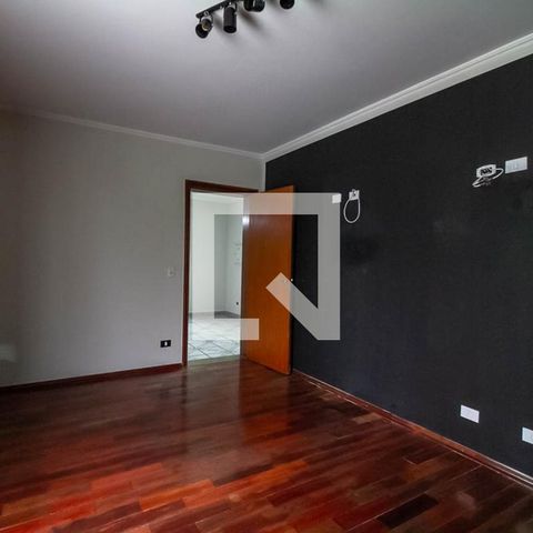 Apartamento à venda com 600m², 3 quartos e 4 vagas Apartamento à venda com 600m², 3 quartos e 4 vagasQuarto 1