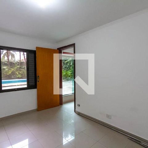 Apartamento à venda com 600m², 3 quartos e 4 vagas Apartamento à venda com 600m², 3 quartos e 4 vagasQuarto da Edícula
