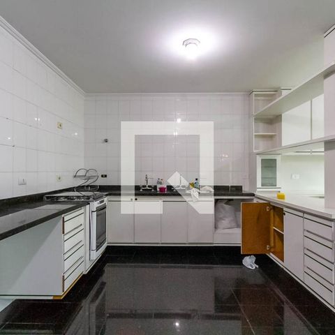 Apartamento à venda com 600m², 3 quartos e 4 vagas Apartamento à venda com 600m², 3 quartos e 4 vagasCozinha