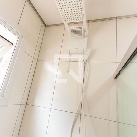 Casa à venda com 70m², 2 quartos e 1 vaga Casa à venda com 70m², 2 quartos e 1 vagaBanheiro