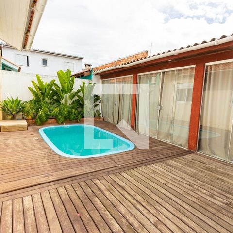 Casa à venda com 70m², 2 quartos e 1 vaga Casa à venda com 70m², 2 quartos e 1 vagaPátio