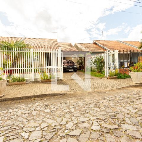 Casa à venda com 70m², 2 quartos e 1 vaga Casa à venda com 70m², 2 quartos e 1 vagaFachada
