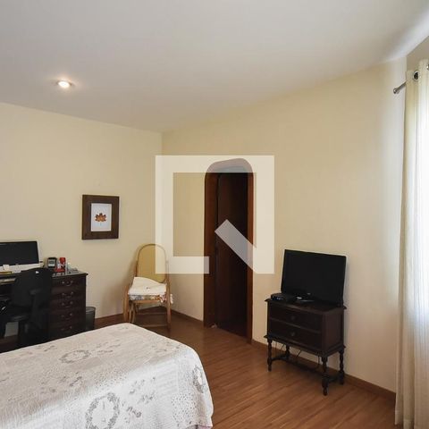 Casa para alugar com 750m², 4 quartos e 5 vagas Casa para alugar com 750m², 4 quartos e 5 vagasSuíte 2