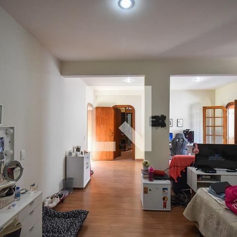 Casa para alugar com 750m², 4 quartos e 5 vagas Casa para alugar com 750m², 4 quartos e 5 vagasSuíte 3