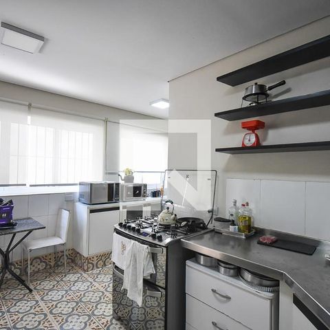 Casa para alugar com 750m², 4 quartos e 5 vagas Casa para alugar com 750m², 4 quartos e 5 vagasCozinha
