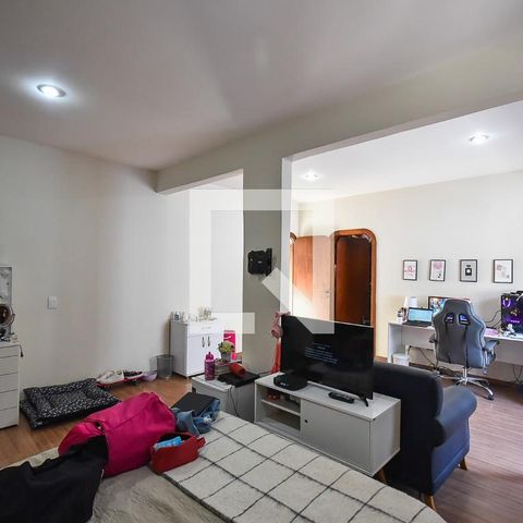 Casa para alugar com 750m², 4 quartos e 5 vagas Casa para alugar com 750m², 4 quartos e 5 vagasSuíte 3