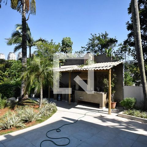 Casa para alugar com 750m², 4 quartos e 5 vagas Casa para alugar com 750m², 4 quartos e 5 vagasChurrasqueira