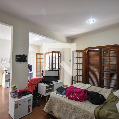 Casa para alugar com 750m², 4 quartos e 5 vagas Casa para alugar com 750m², 4 quartos e 5 vagasSuíte 3