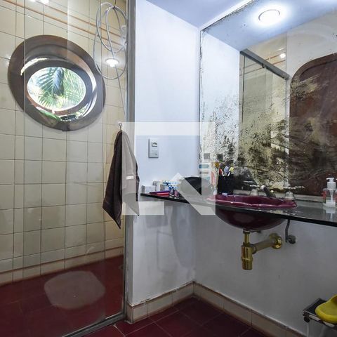 Casa para alugar com 750m², 4 quartos e 5 vagas Casa para alugar com 750m², 4 quartos e 5 vagasBanheiro suíte 2