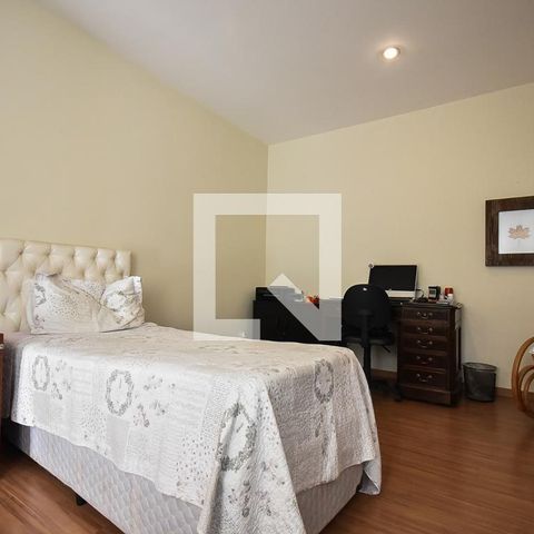 Casa para alugar com 750m², 4 quartos e 5 vagas Casa para alugar com 750m², 4 quartos e 5 vagasSuíte 2