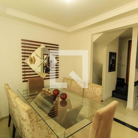 Casa de condomínio à venda com 125m², 3 quartos e 2 vagas Casa de condomínio à venda com 125m², 3 quartos e 2 vagasSala